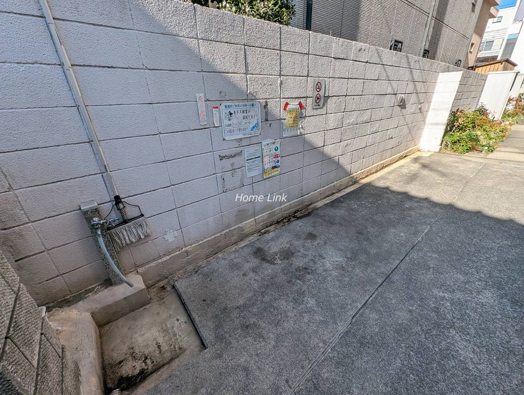 南ときわ台ローヤルコーポ　ゴミ置き場